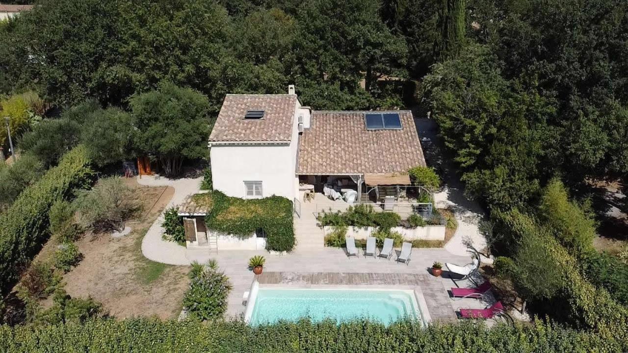 Villa Néoulaise 12 couchages avec piscine et spa en Provence (vue aérienne)