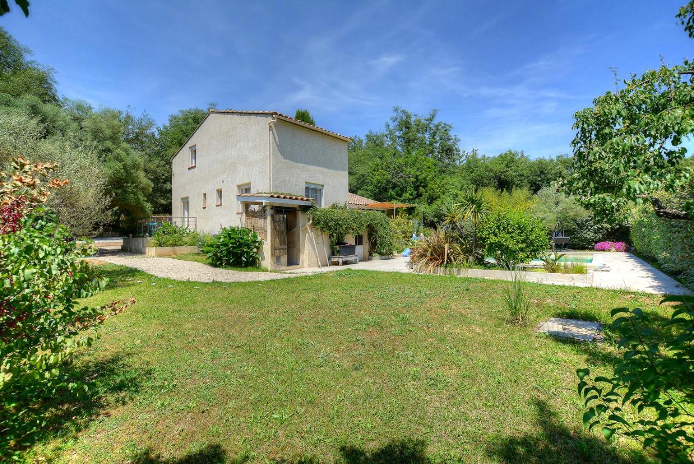Villa Néoulaise 12 couchages avec piscine et spa en Provence (jardin)