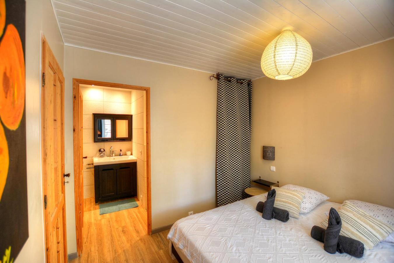 Villa Néoulaise 12 couchages avec piscine et spa en Provence (chambre)