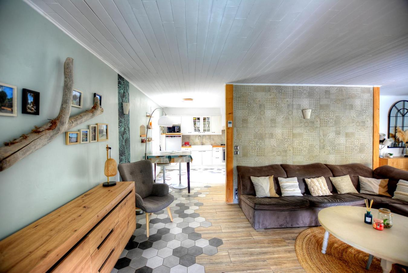 Villa Néoulaise 12 couchages avec piscine et spa en Provence (salon)